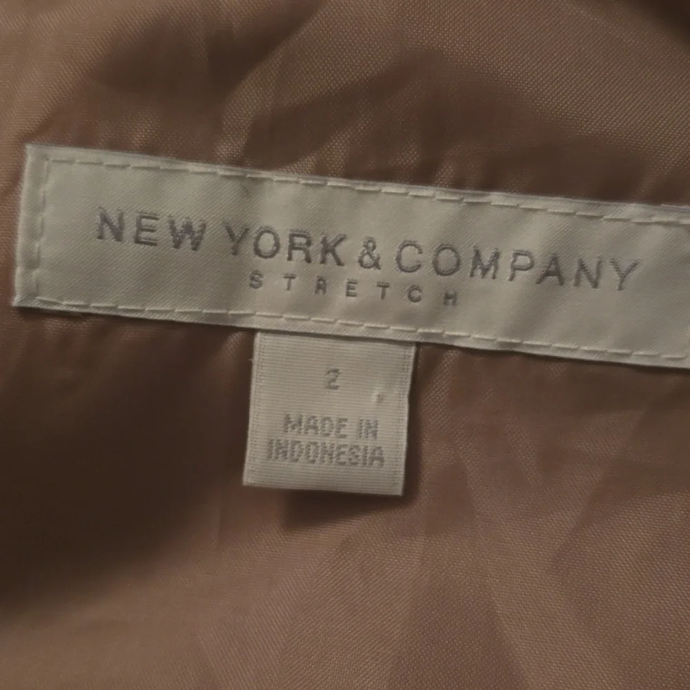 New York Company Stretch beige vest size 2 - Picture 8 of 8